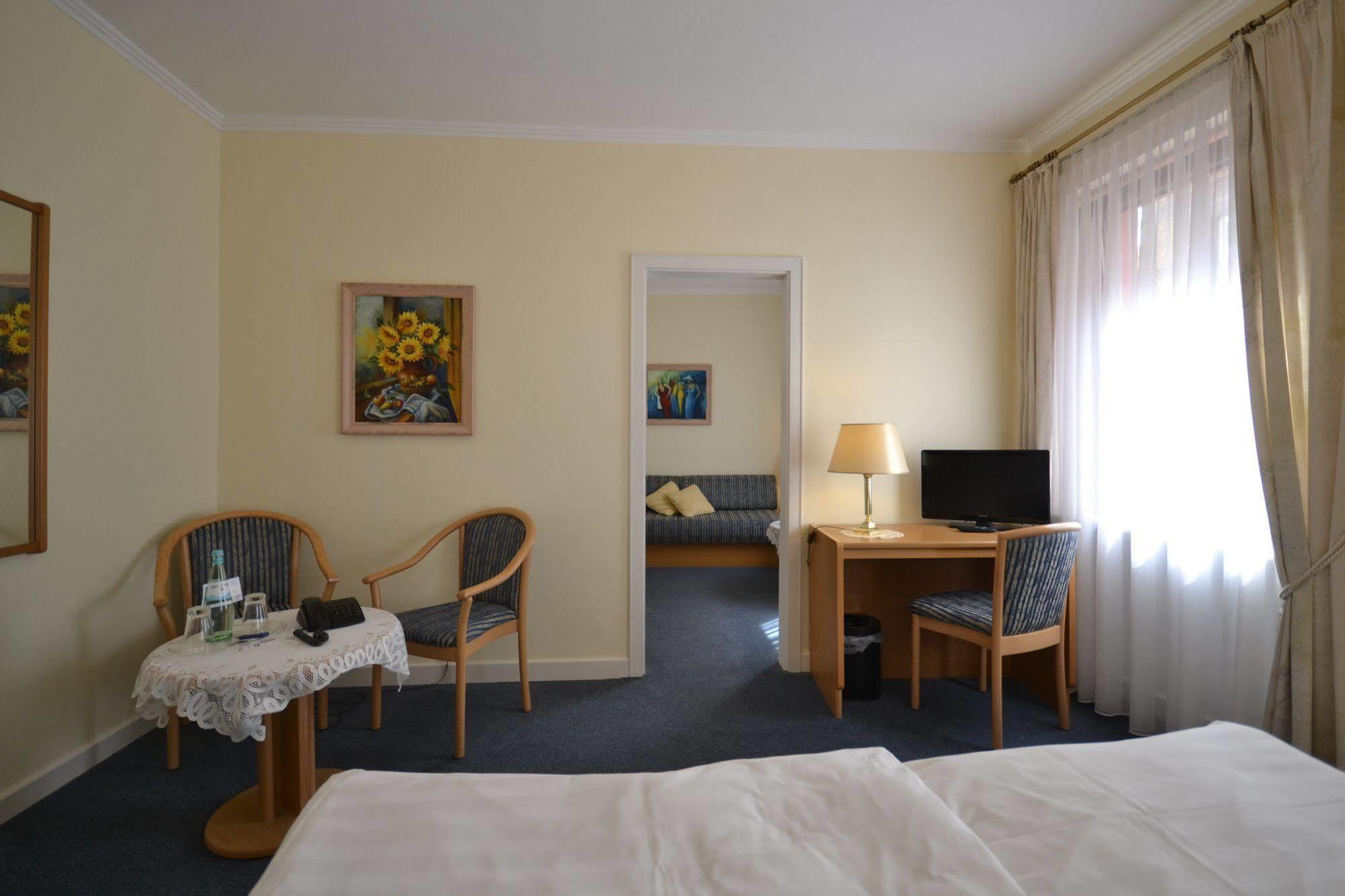 Hotel Binz Бернкастель-Кюс Екстер'єр фото
